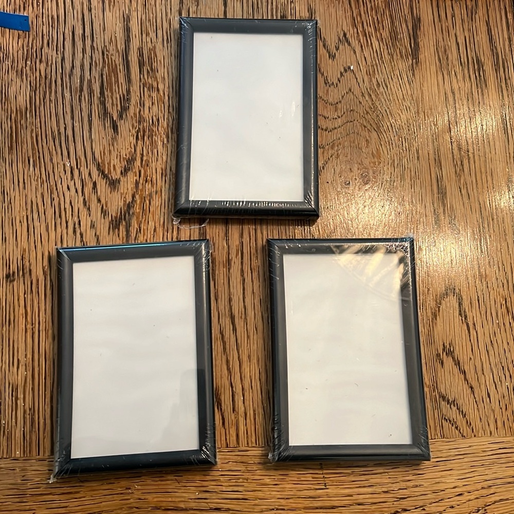 BRAND NEW BLACK STANDING OR HANGING FRAMES - SET OF 3